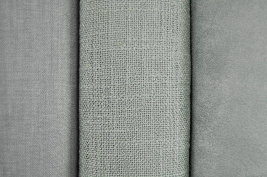 Tecidos Veludo Floss Iron, Ferrara Cânfora e Padova Celadon Promex Decor